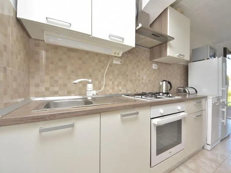 Holiday Home Ena , Mali Iz 286
