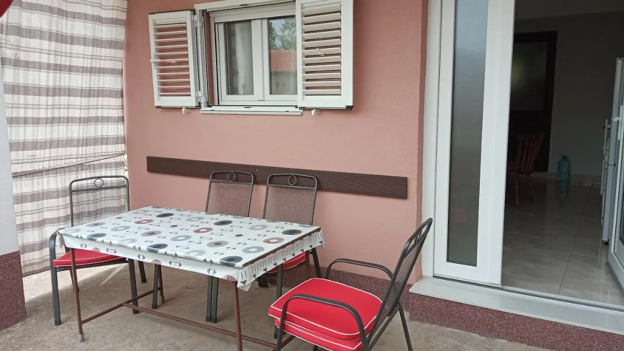 Holiday Home Ena , Mali Iz 286 0*,  Croatia