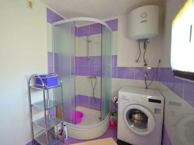 Holiday Home Ena , Mali Iz 286 0*,