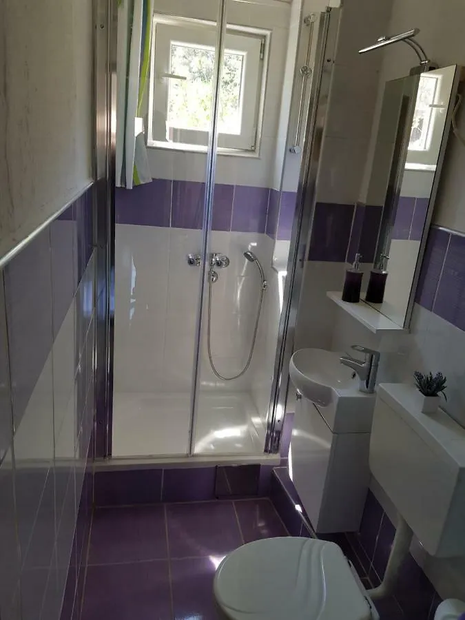 Holiday Home Ena , Mali Iz 286