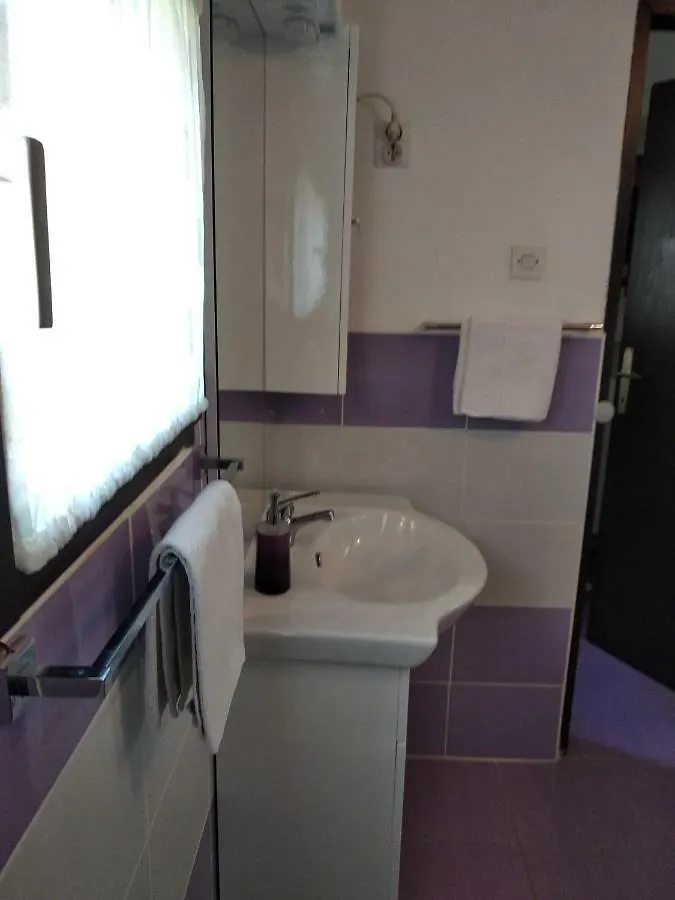 Holiday Home Ena , Mali Iz 286 0*,